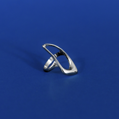 FENTE stainless steel ring with futuristic elegance style in silver side look - Alogan