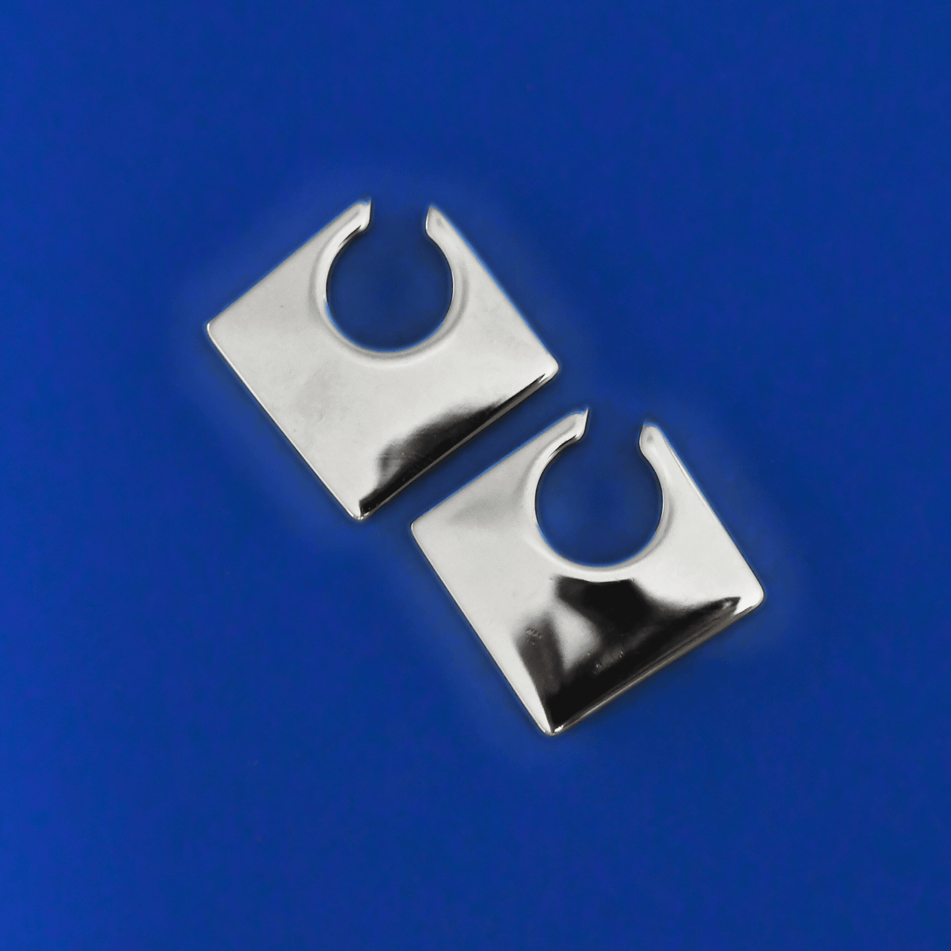 LUMAS stainless steel ear cuffs in silver - Alogan