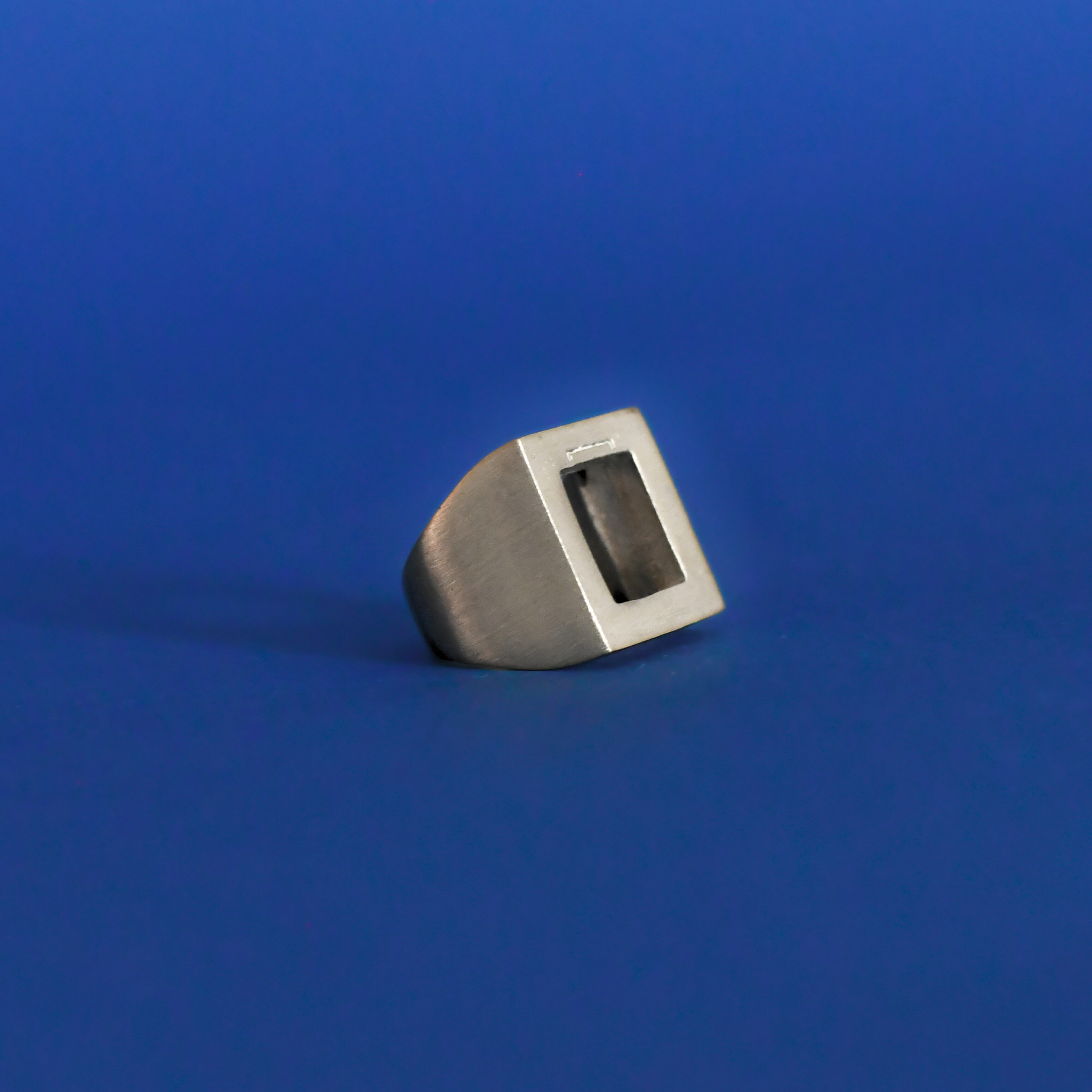 SOLIDE stainless steel bold fashion ring in silver 