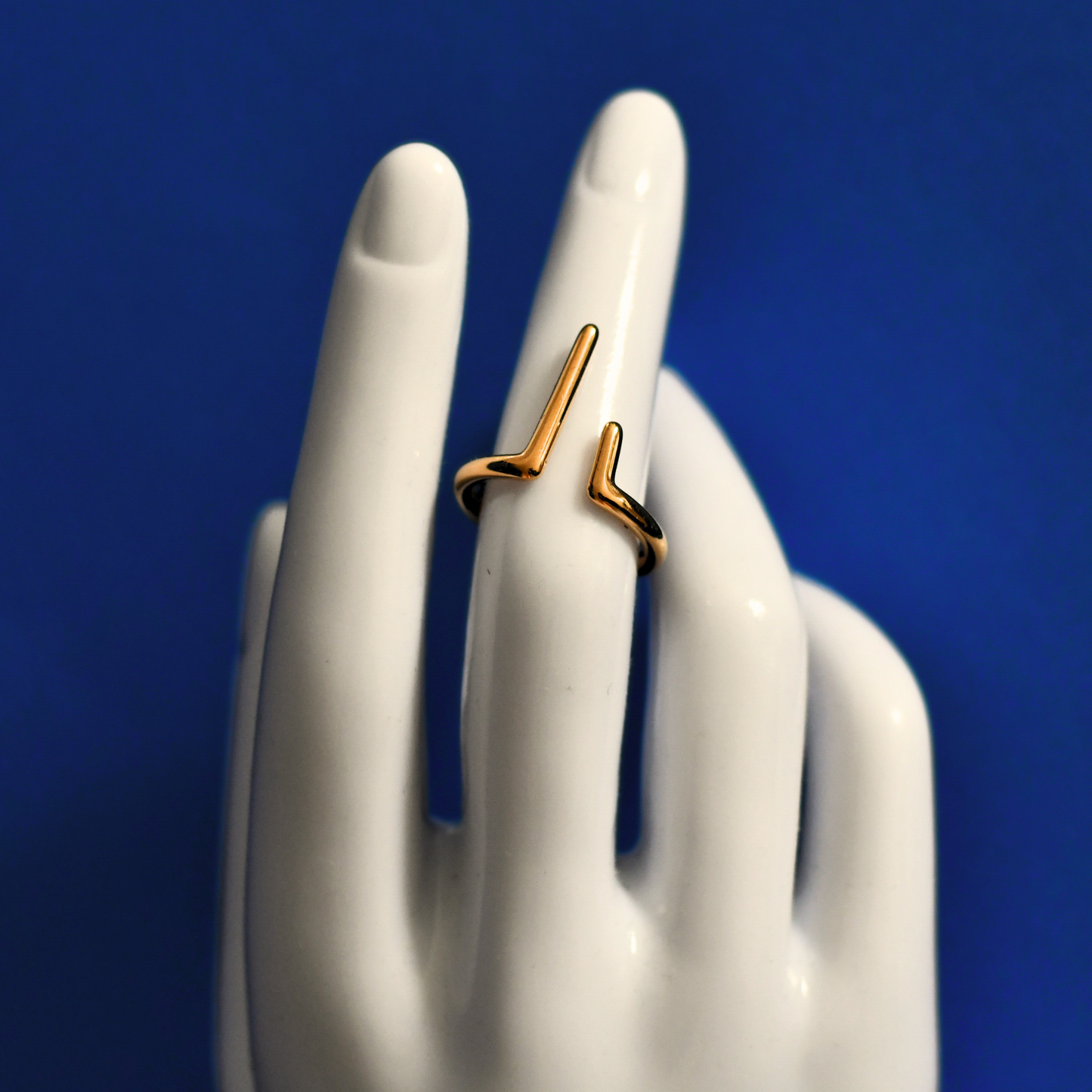 SOLY fashion designed stainless steel ring in gold on fingers