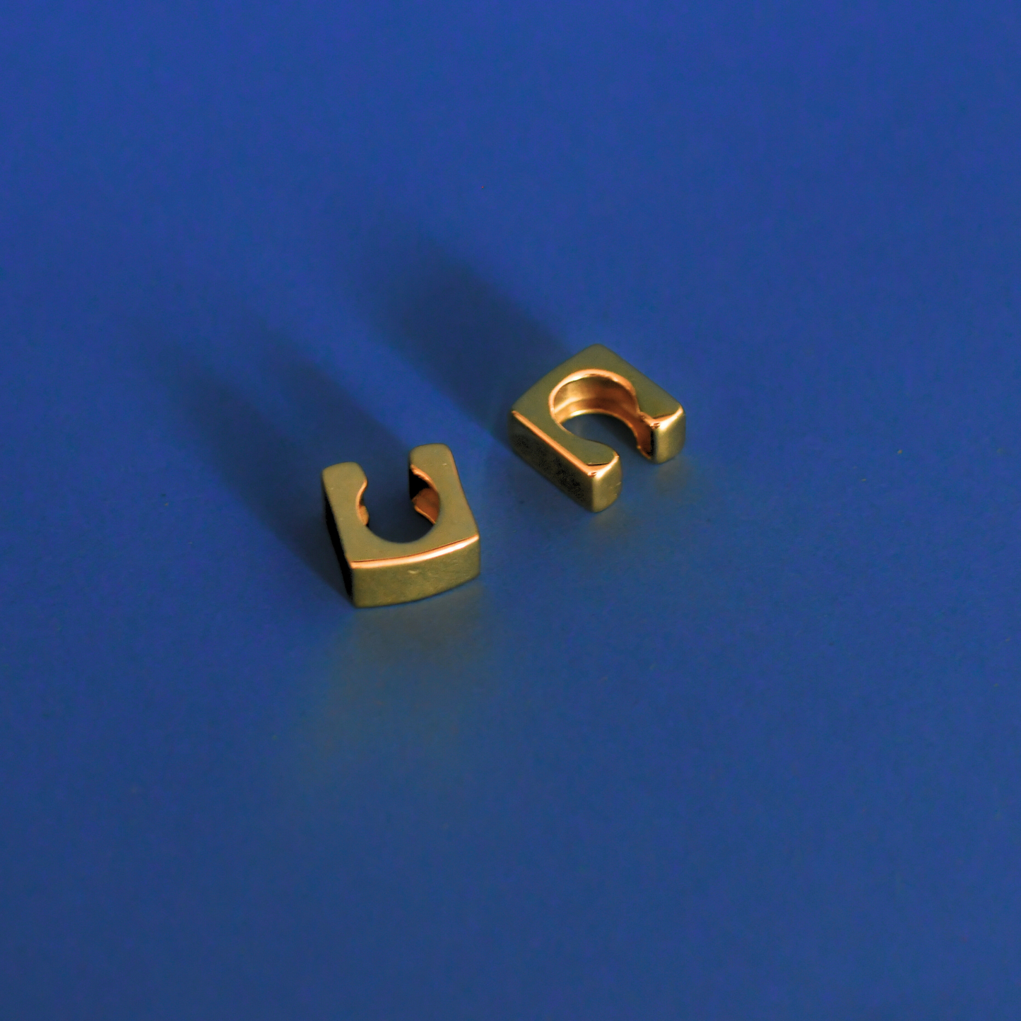 TESIR stainless steel ear cuffs in gold - Alogan